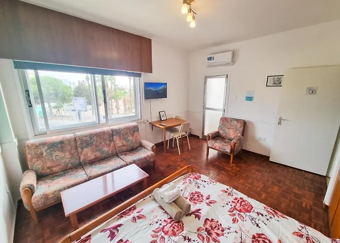 Garden * Λάρνακα