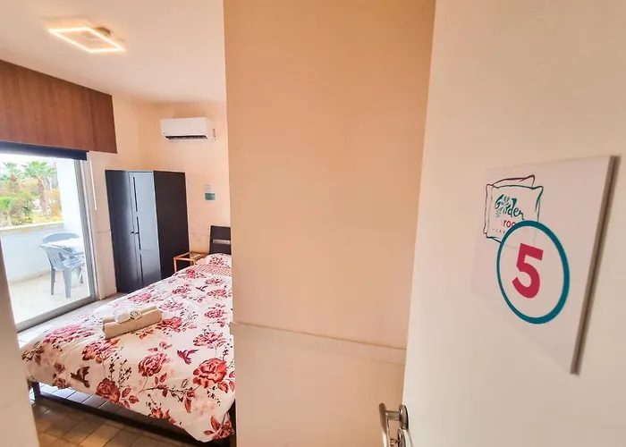 Διαμέρισμα Garden *